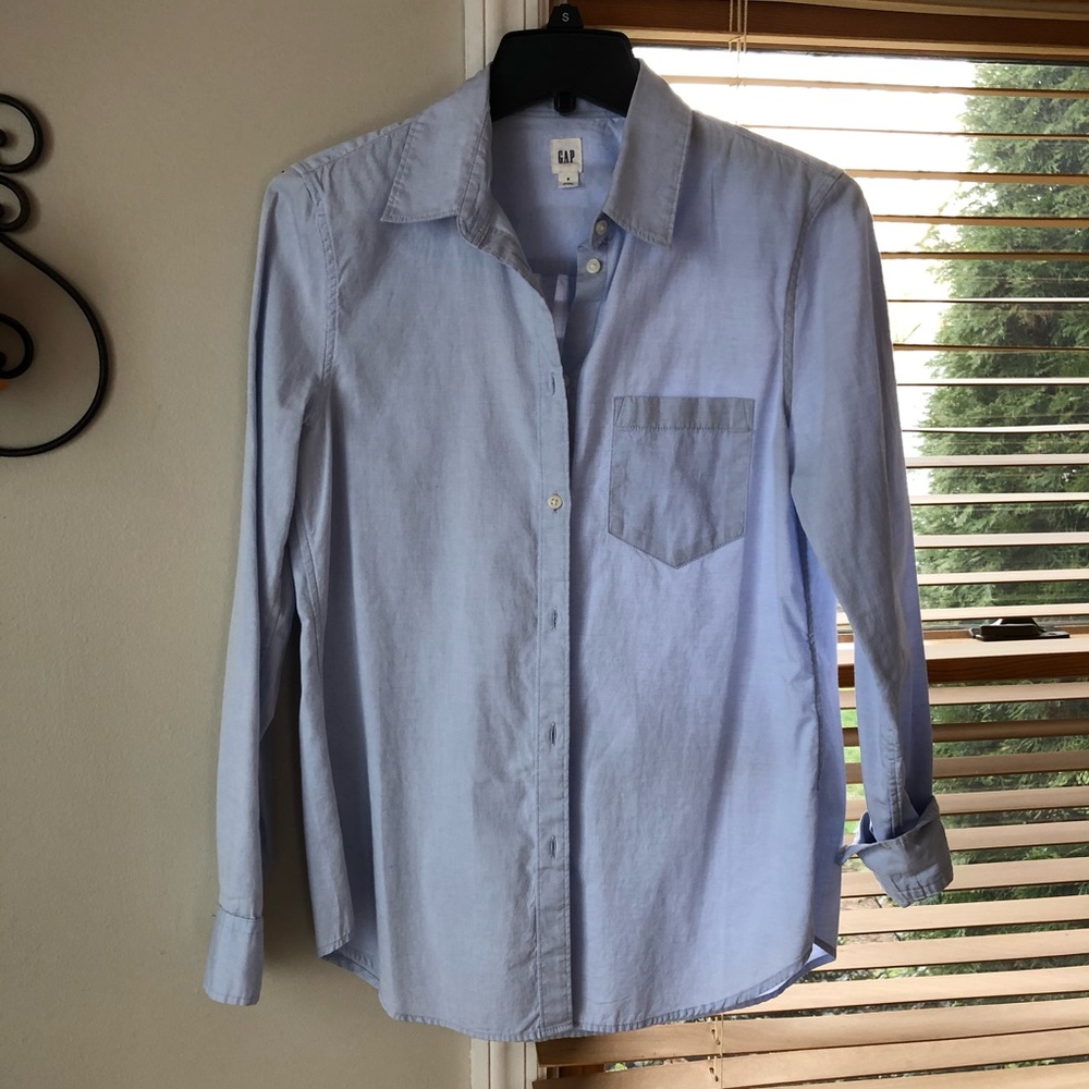 GAP shirt